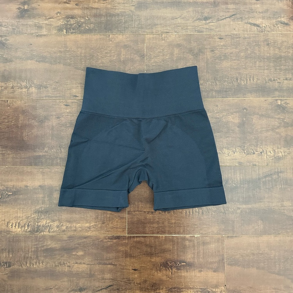 Set Active Sculptflex Bike Shorts- Oxford Color in Size Small